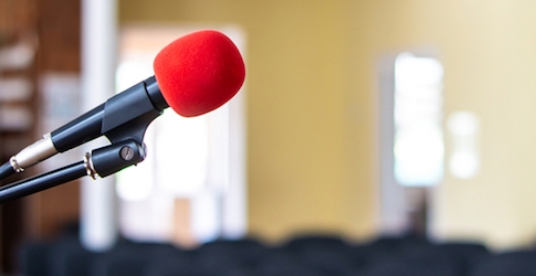 4 Simple Steps for Overcoming Your Fear of Public Speaking